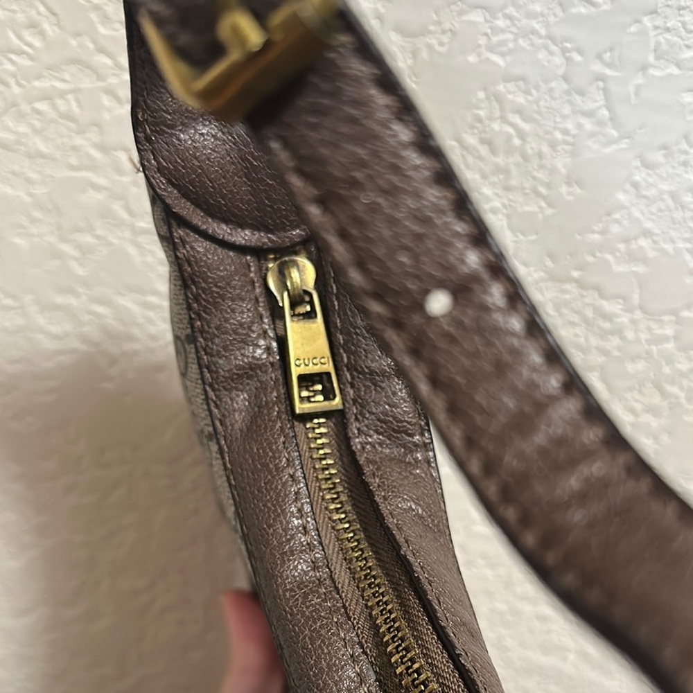 Gucci Beige and Brown Shoulder Bag with Gold Chain - Picture 3 of 11